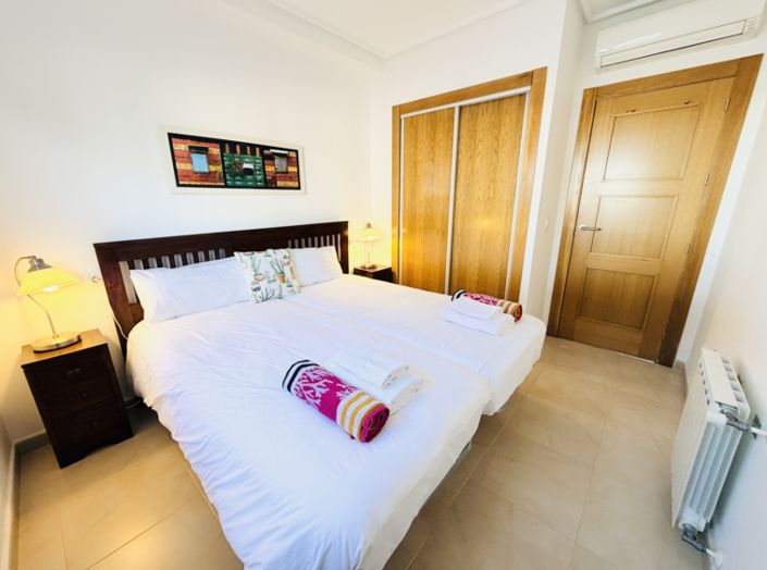 Image No.18-2 Bed Townhouse for sale