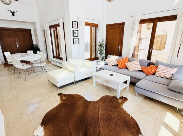 Image No.15-3 Bed Villa for sale