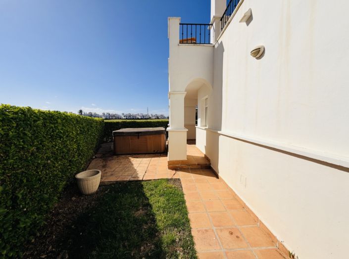 Image No.15-2 Bed Townhouse for sale