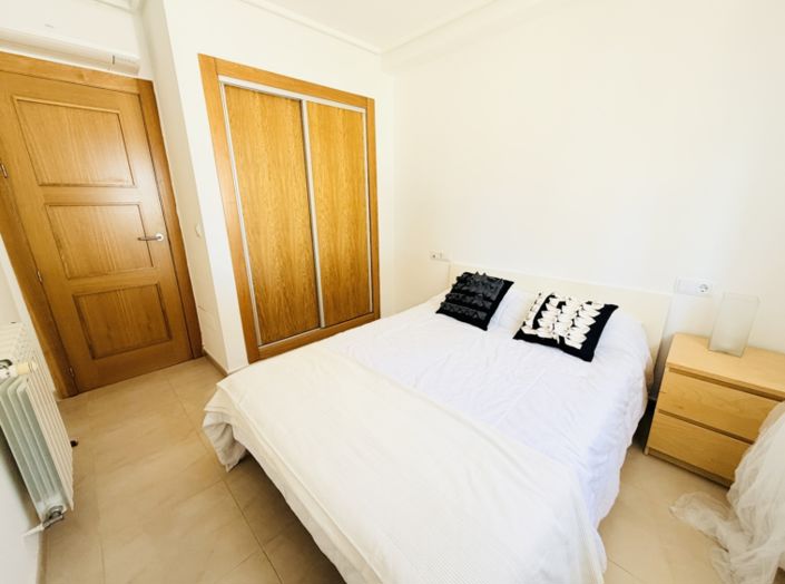 Image No.26-2 Bed Townhouse for sale