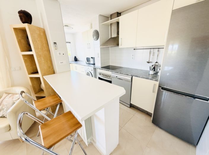 Image No.7-2 Bed Townhouse for sale