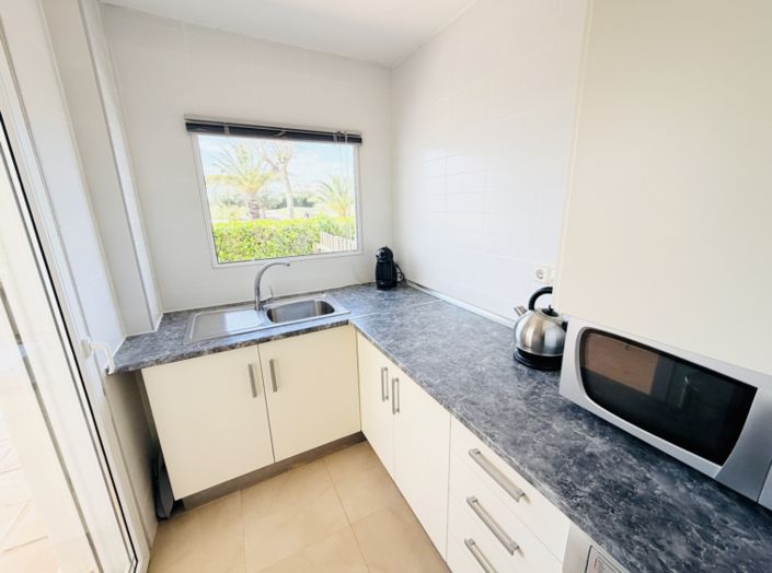 Image No.9-2 Bed Townhouse for sale