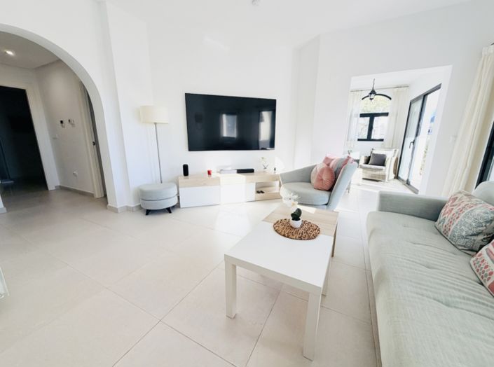 Image No.20-2 Bed Apartment for sale