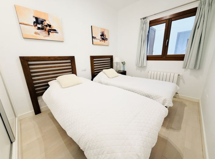 Image No.28-2 Bed Apartment for sale