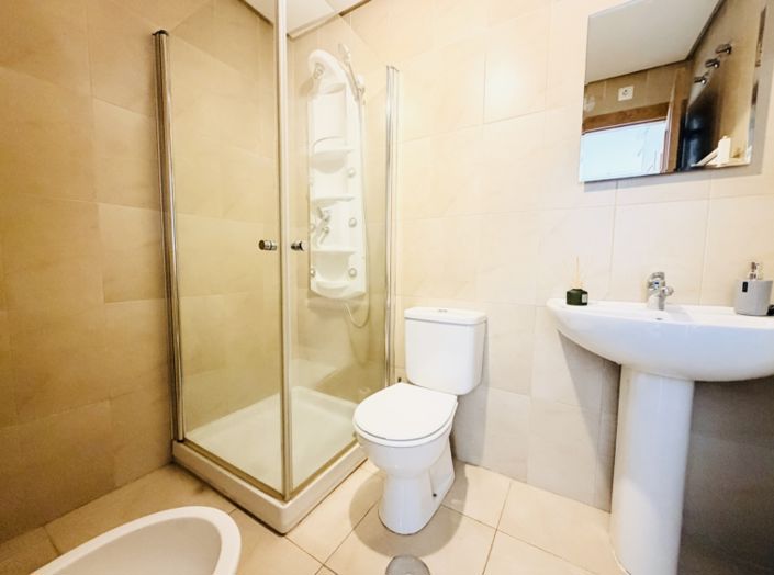 Image No.11-2 Bed Townhouse for sale