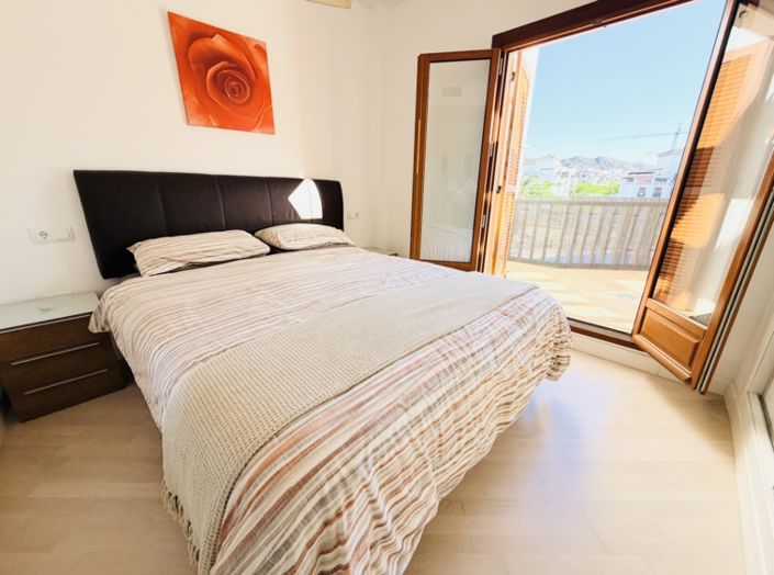 Image No.20-2 Bed Apartment for sale
