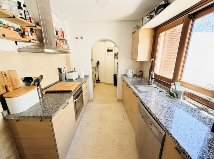 Image No.23-4 Bed Villa for sale