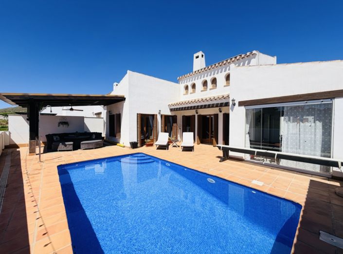 Image No.4-4 Bed Villa for sale