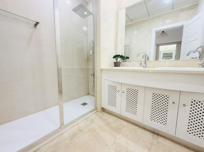 Image No.33-4 Bed Villa for sale