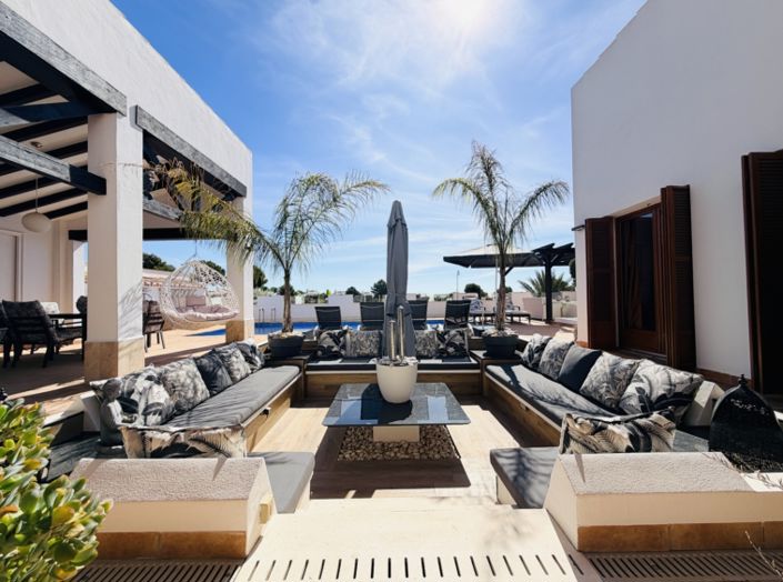 Image No.18-4 Bed Villa for sale