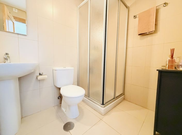 Image No.17-2 Bed Townhouse for sale