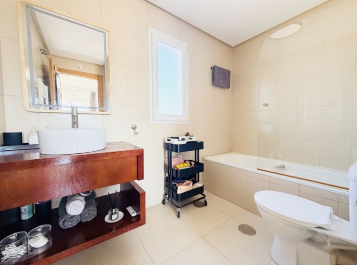 Image No.19-2 Bed Townhouse for sale