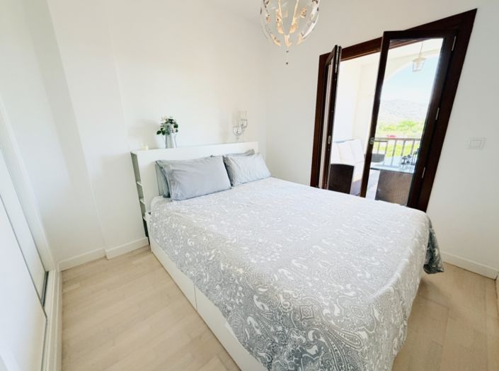 Image No.18-2 Bed Apartment for sale