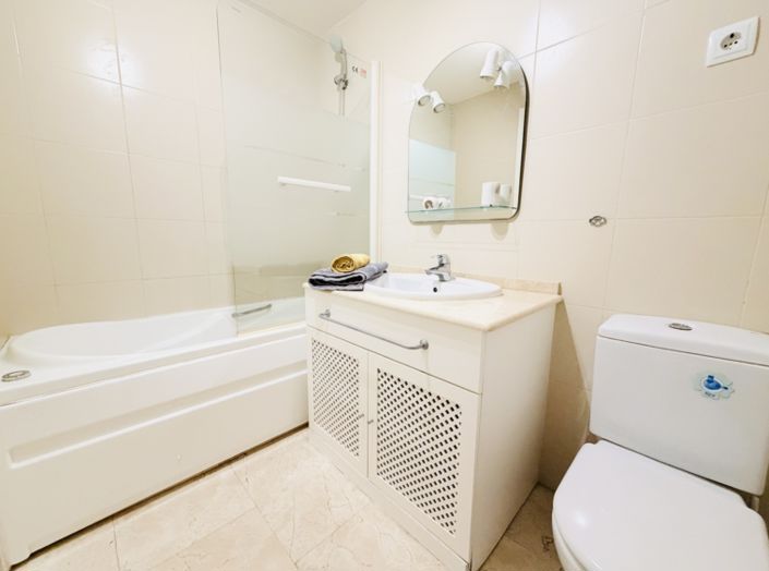Image No.19-2 Bed Apartment for sale