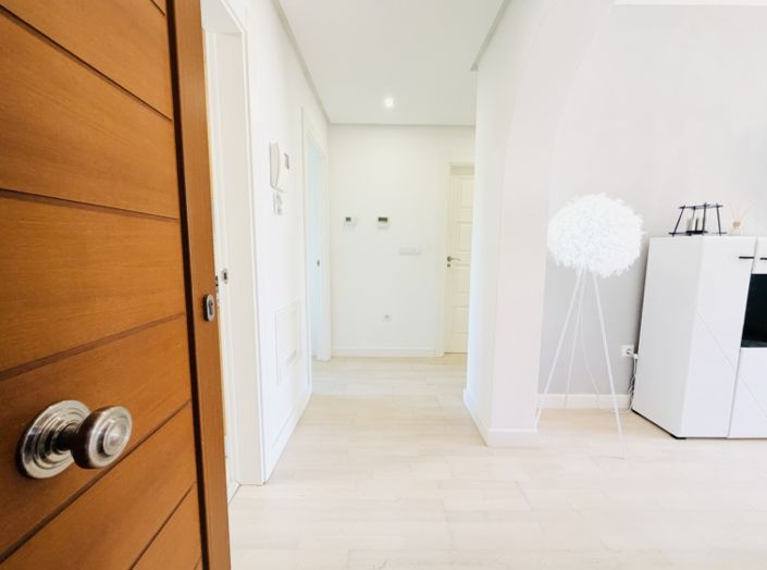 Image No.20-2 Bed Apartment for sale