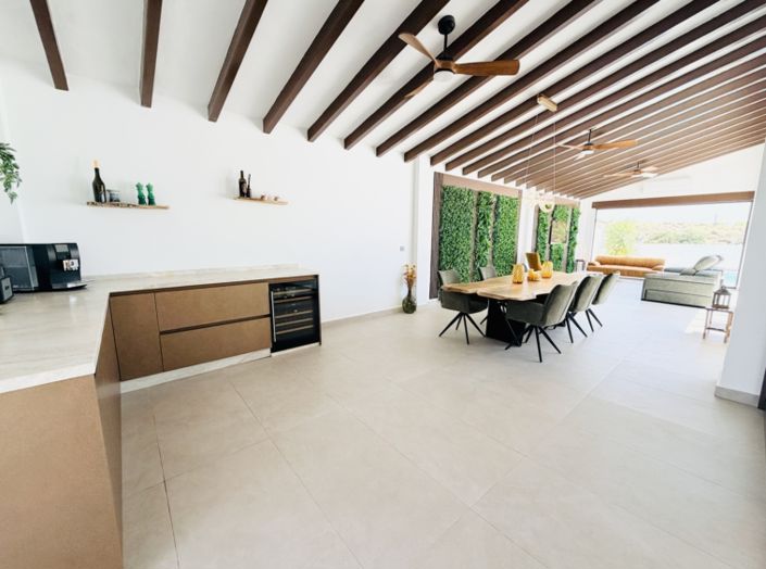 Image No.14-4 Bed Villa for sale