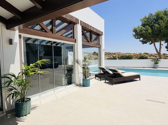 Image No.24-4 Bed Villa for sale