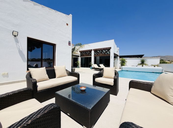 Image No.29-4 Bed Villa for sale