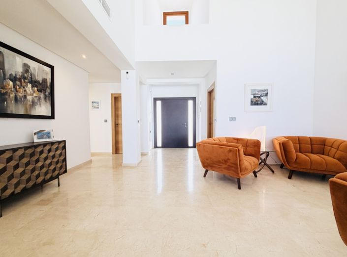 Image No.5-4 Bed Villa for sale