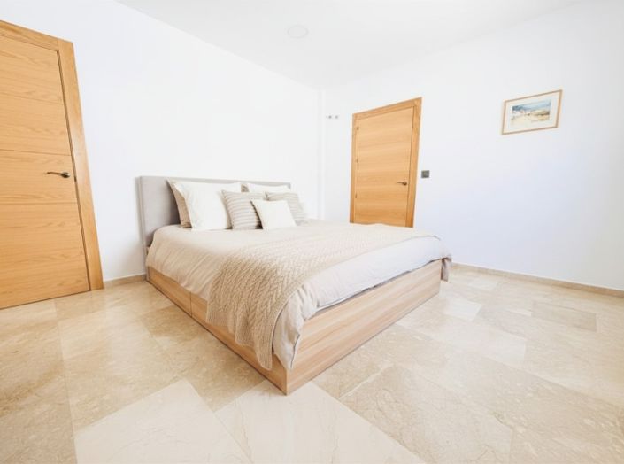 Image No.42-4 Bed Villa for sale