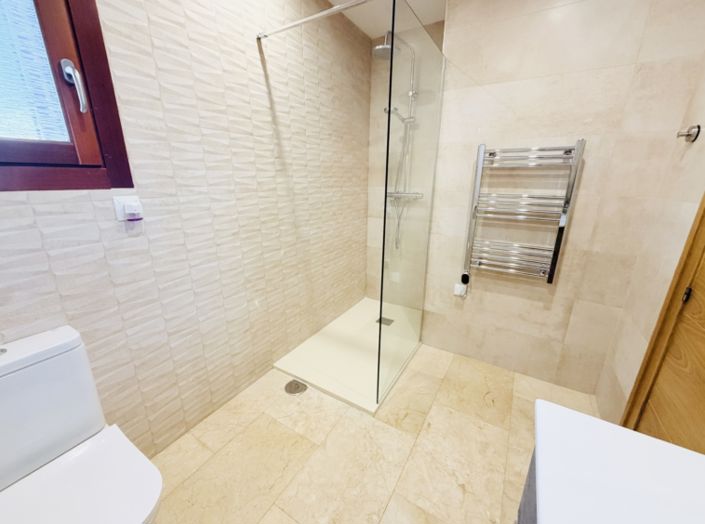 Image No.44-4 Bed Villa for sale