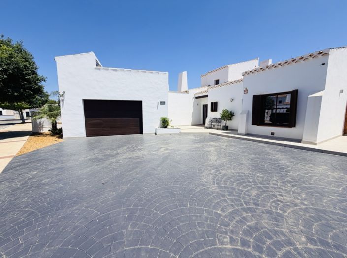 Image No.51-4 Bed Villa for sale