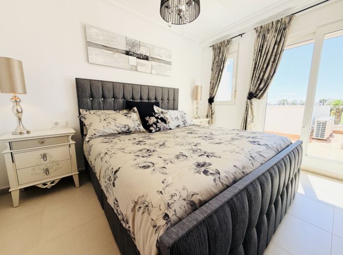 Image No.24-2 Bed Townhouse for sale