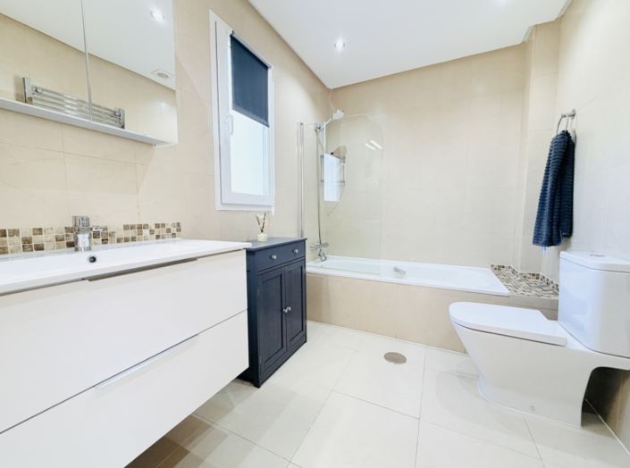 Image No.27-2 Bed Townhouse for sale
