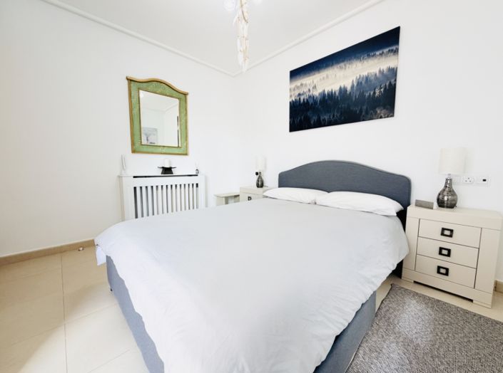 Image No.29-2 Bed Townhouse for sale