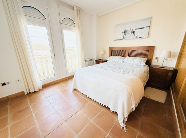Image No.18-2 Bed Apartment for sale