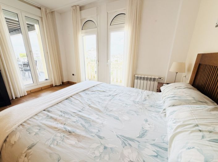 Image No.21-2 Bed Apartment for sale