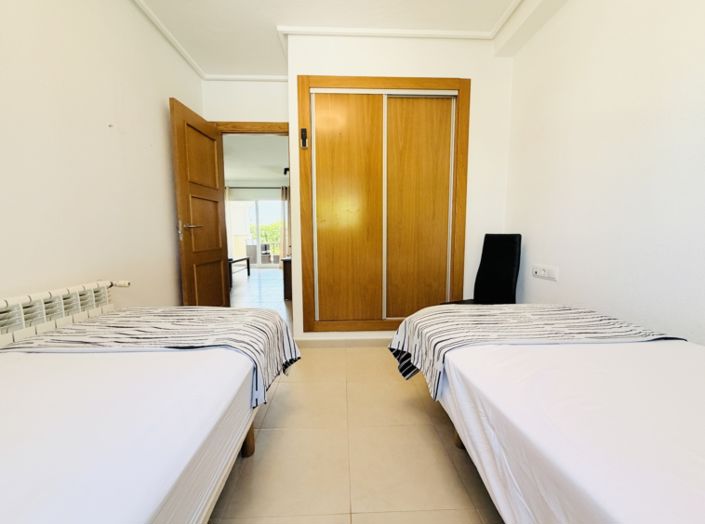 Image No.16-2 Bed Townhouse for sale
