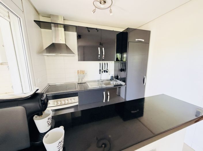 Image No.8-2 Bed Townhouse for sale