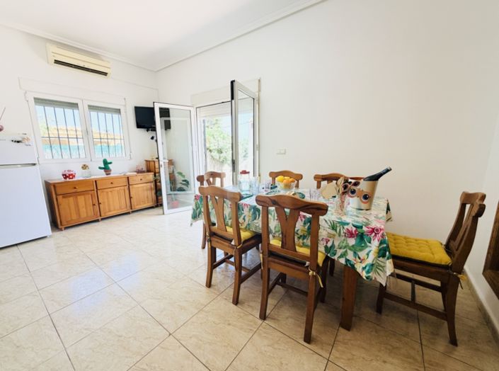 Image No.12-3 Bed Villa for sale