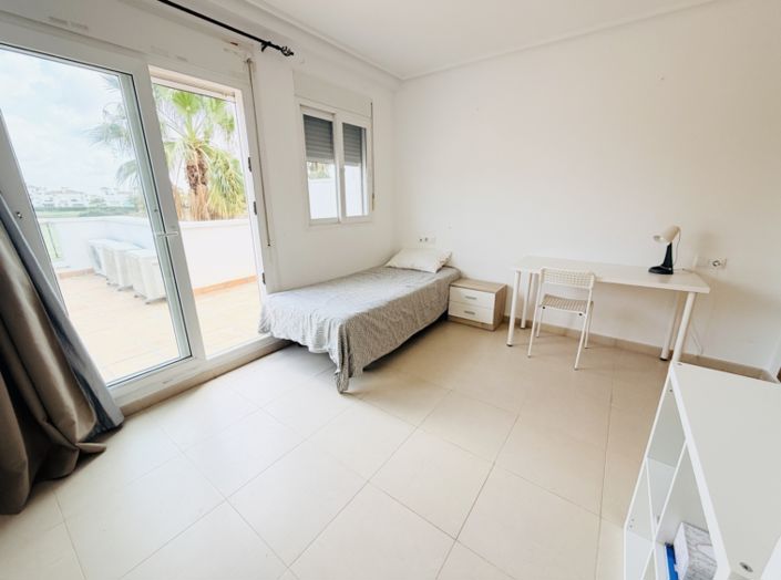 Image No.15-3 Bed Townhouse for sale