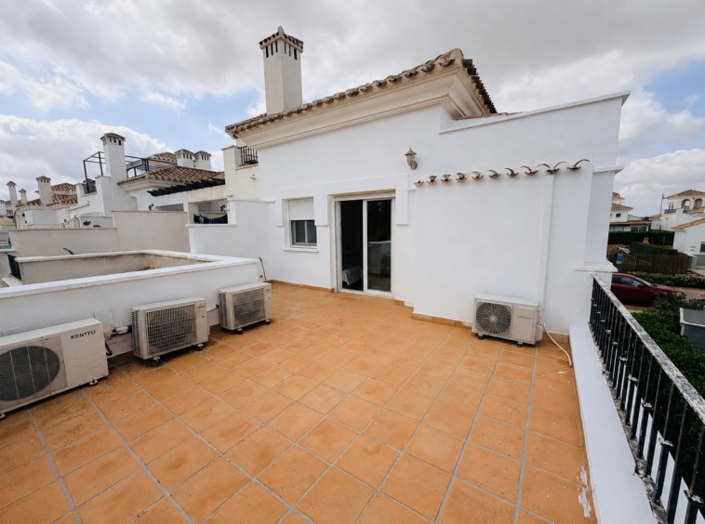 Image No.19-3 Bed Townhouse for sale