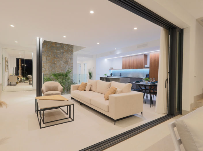 Image No.25-3 Bed Property for sale