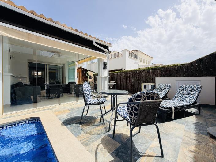 Image No.7-2 Bed Villa for sale