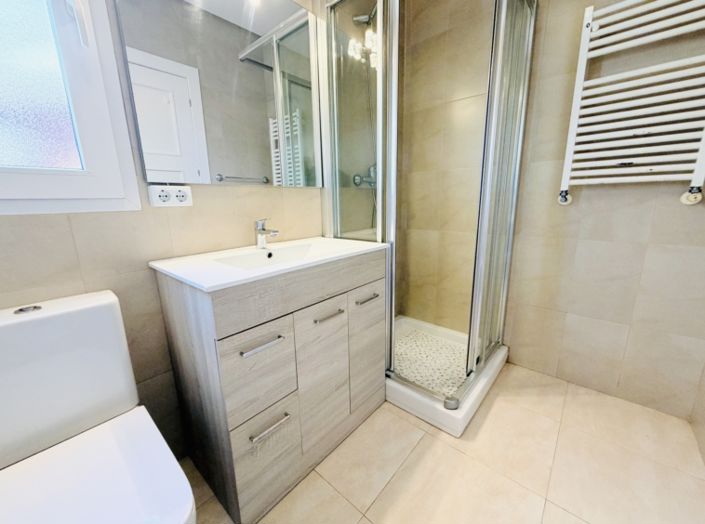 Image No.25-2 Bed Villa for sale