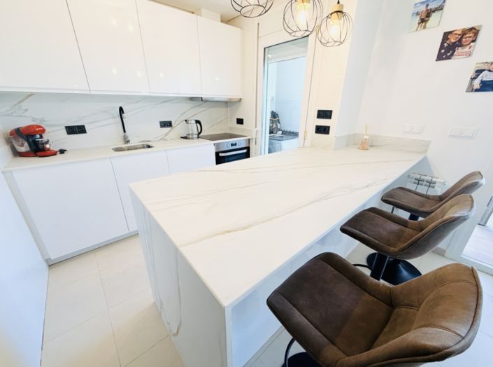 Image No.6-2 Bed Townhouse for sale