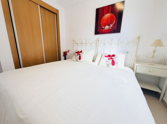 Image No.19-2 Bed Townhouse for sale