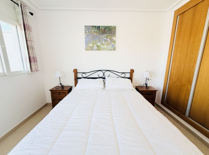 Image No.23-2 Bed Townhouse for sale