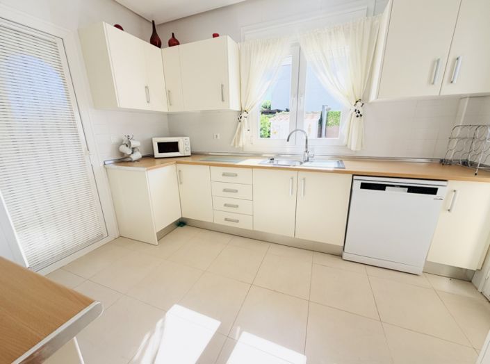 Image No.21-3 Bed Villa for sale