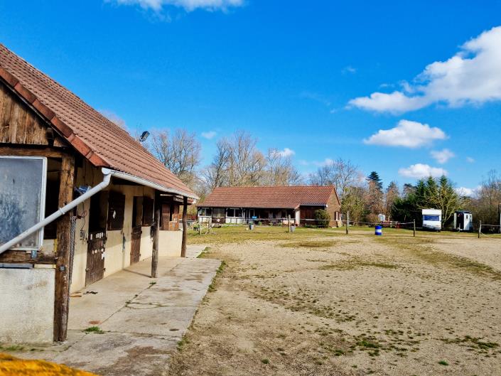 Image No.6-Propriété de pays de 8 chambres à vendre à Marmagne