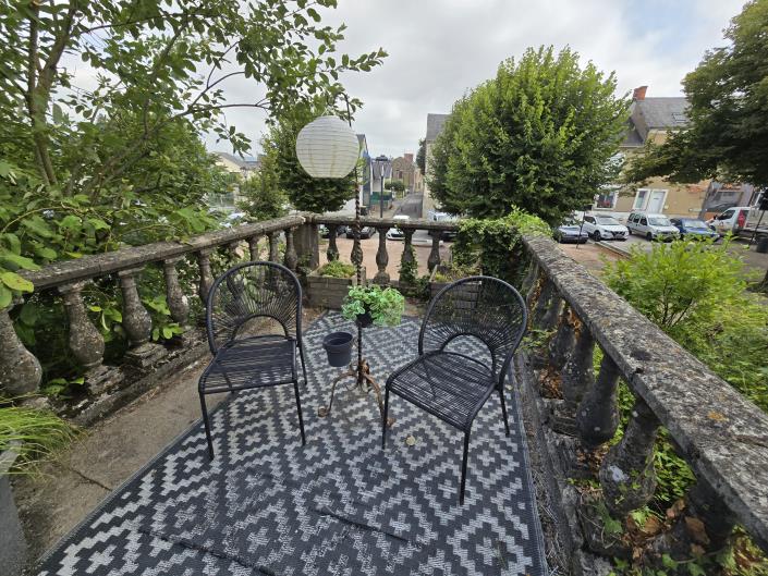 Image No.24-7 Bed House for sale