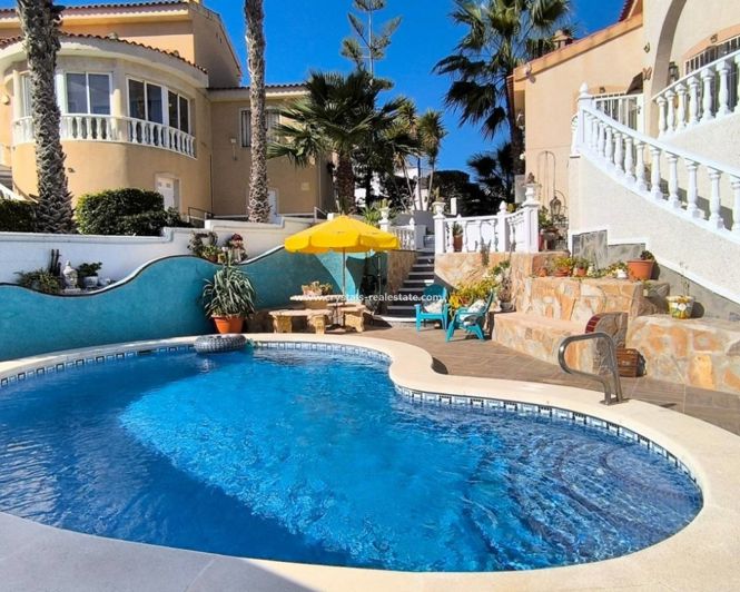Image No.19-3 Bed Villa for sale