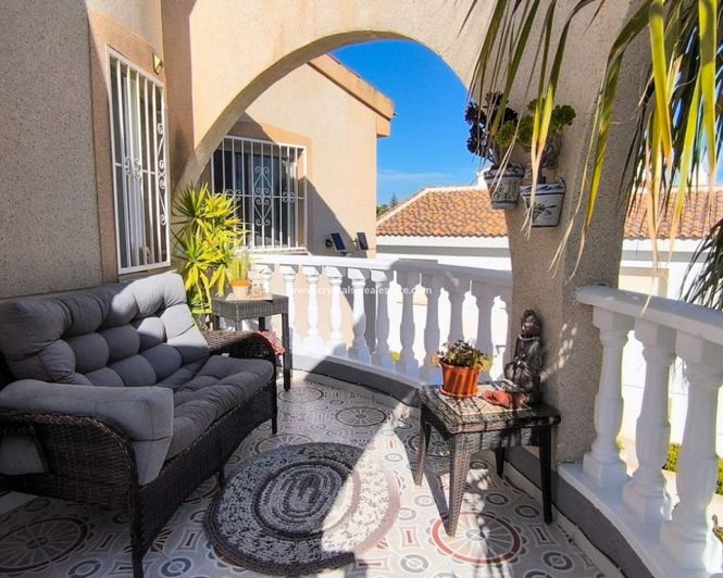 Image No.2-3 Bed Villa for sale