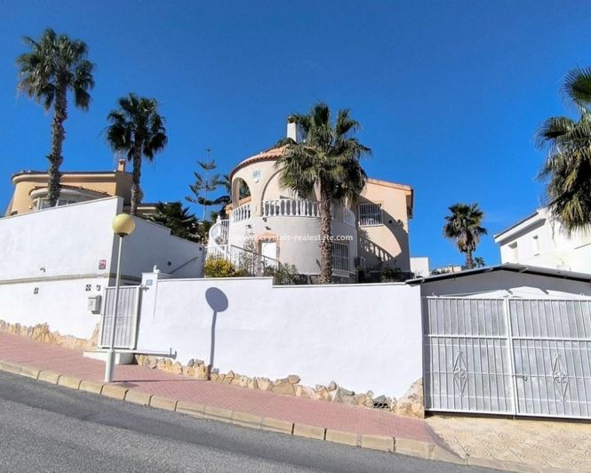 Image No.26-3 Bed Villa for sale