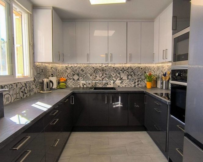 Image No.6-3 Bed Villa for sale