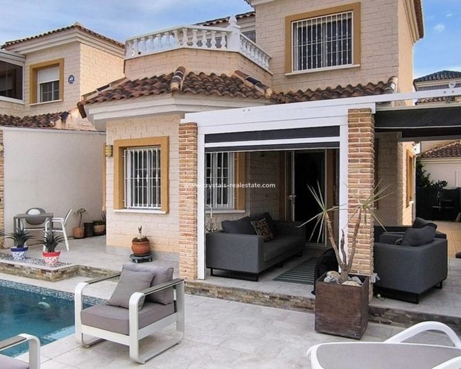 Image No.4-2 Bed Villa for sale